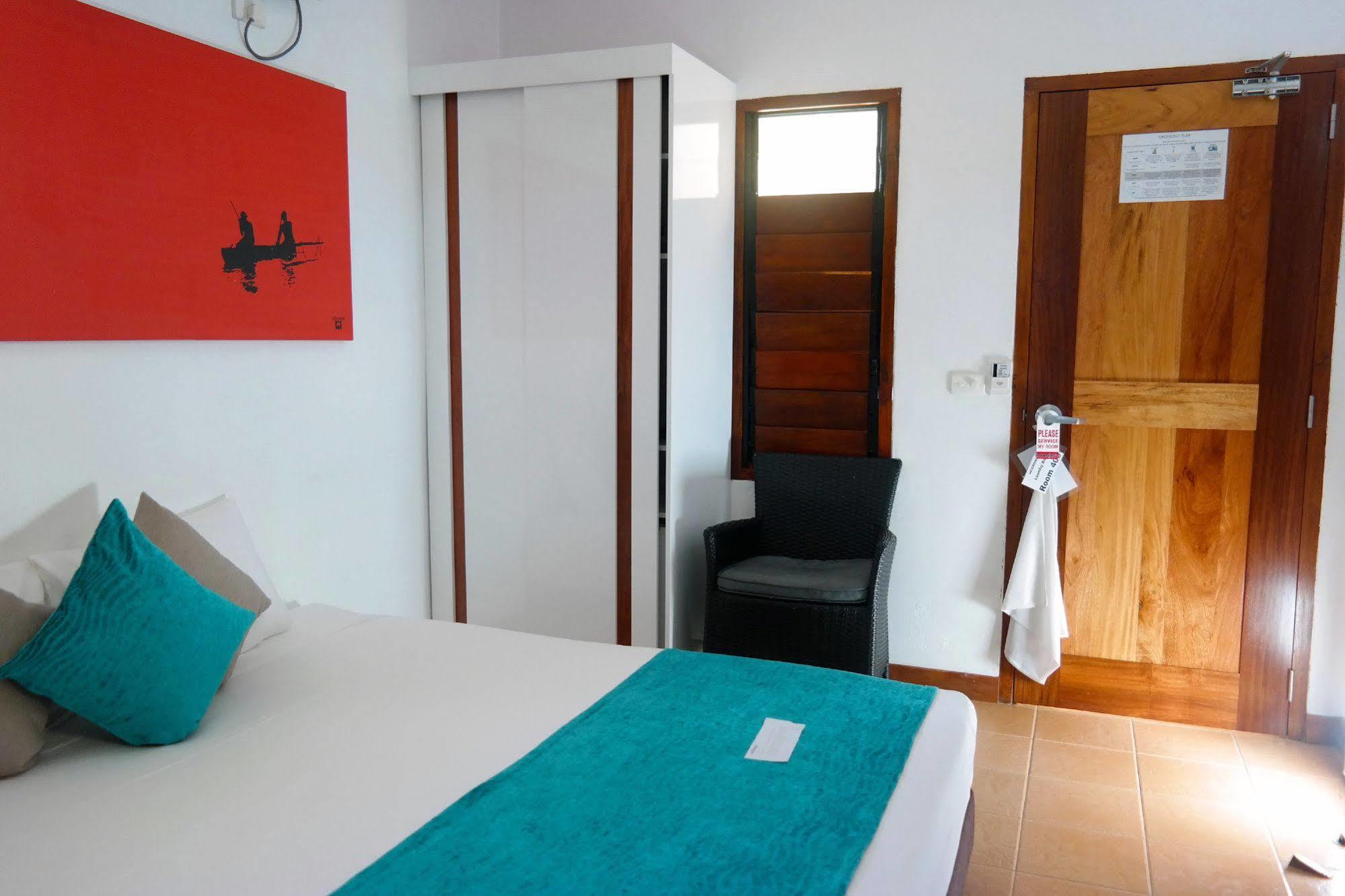 Moorings Hotel Port Vila Buitenkant foto