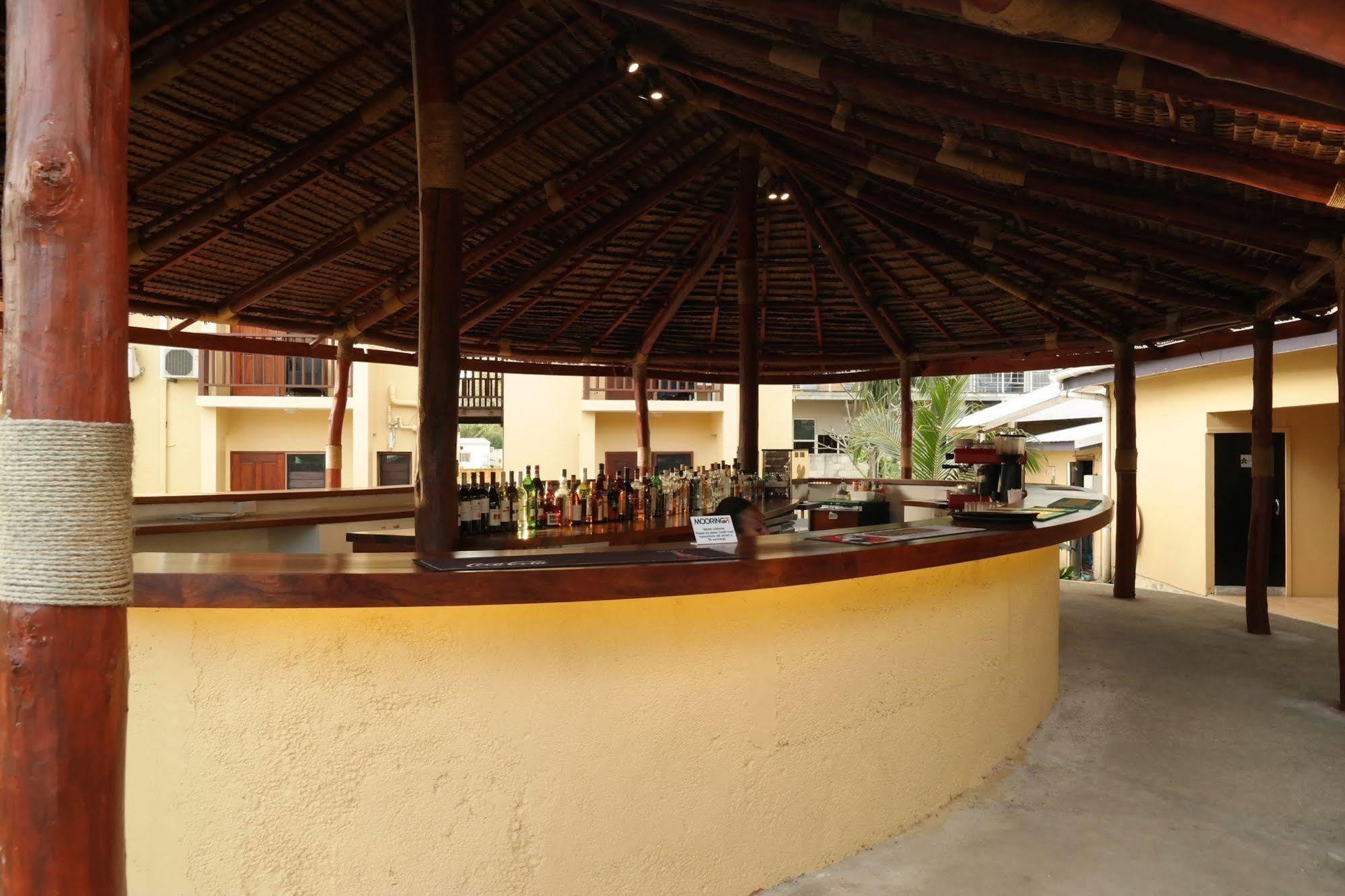 Moorings Hotel Port Vila Buitenkant foto